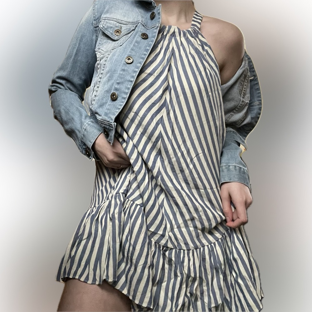 Adorable NWT Blue and White, Drop Waist Cotton Striped Halter Dress. M. - Picture 6 of 16